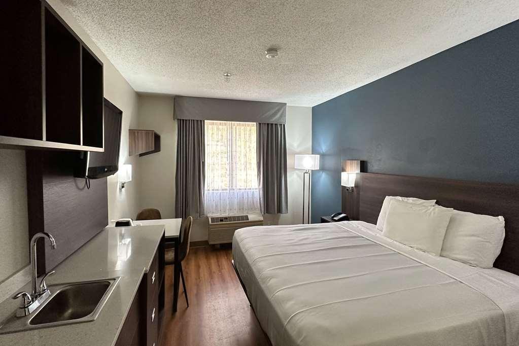 Suburban Studios Lavale - Cumberland La Vale Room photo
