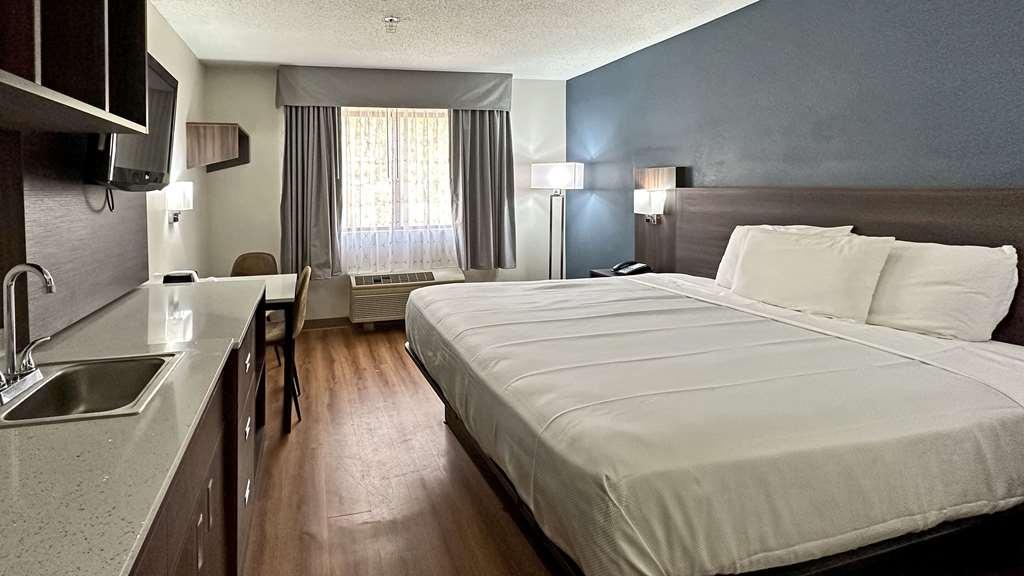 Suburban Studios Lavale - Cumberland La Vale Room photo